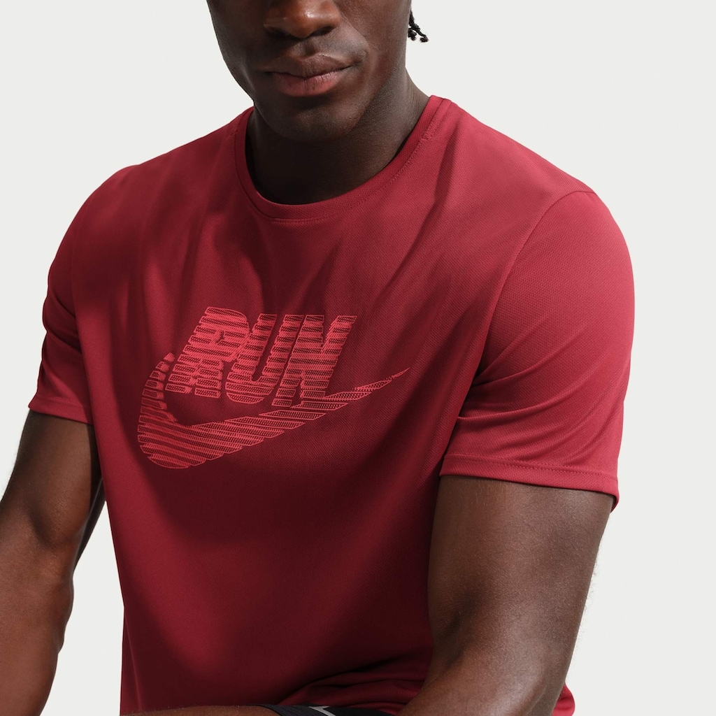 Imagem 3 do produto Camiseta Dri-FIT Nike Run Energy Masculina