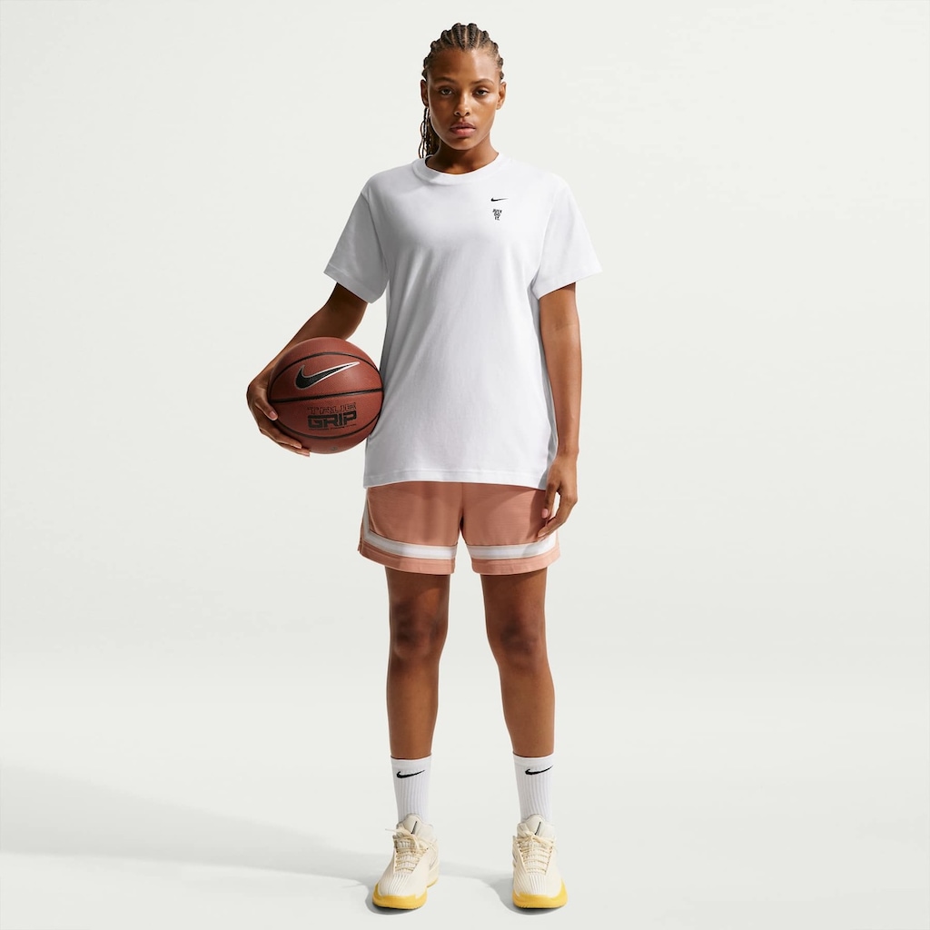 Imagem 4 do produto Camiseta Nike Basketball Photo Feminina