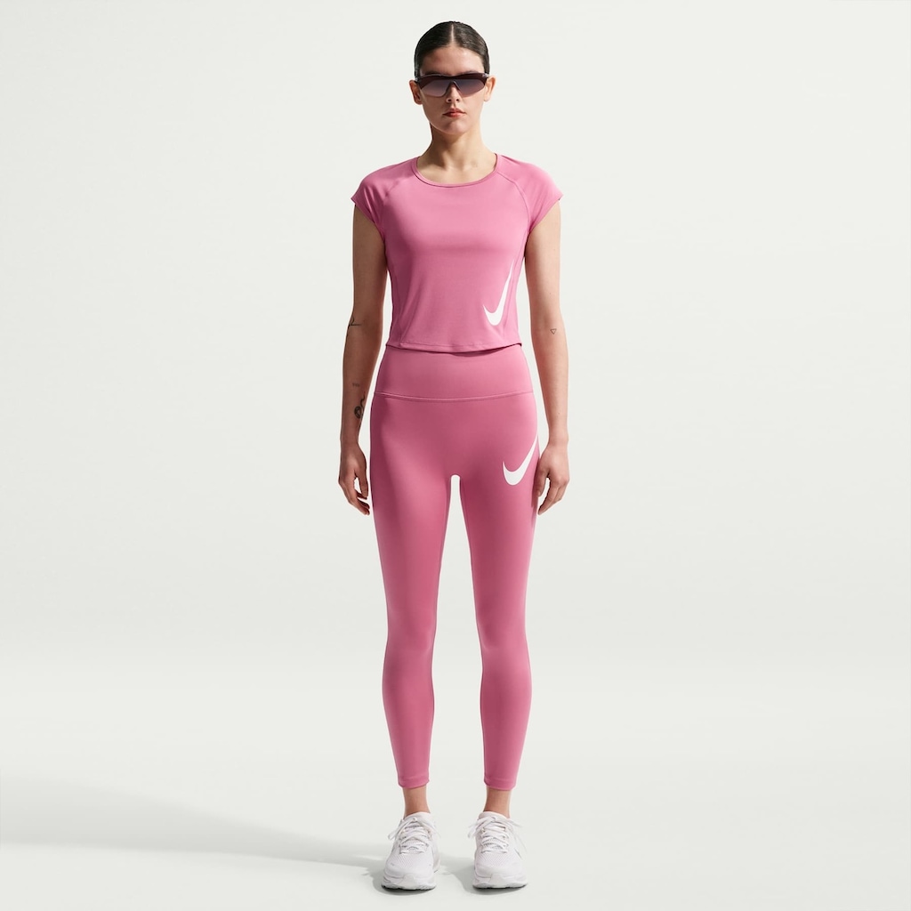 Imagem 4 do produto Camiseta Cropped Dri-FIT Nike Tempo Swoosh Feminina