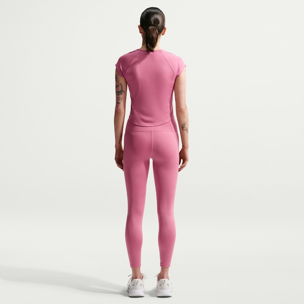 Imagem 5 do produto Camiseta Cropped Dri-FIT Nike Tempo Swoosh Feminina