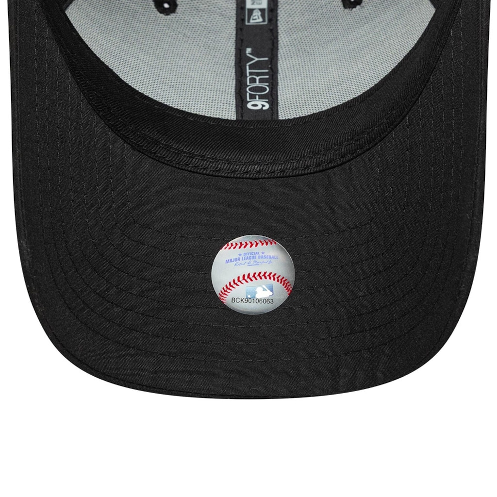Imagem 5 do produto Boné Aba Curva New Era 9FORTY New York Yankees Metal Feminino