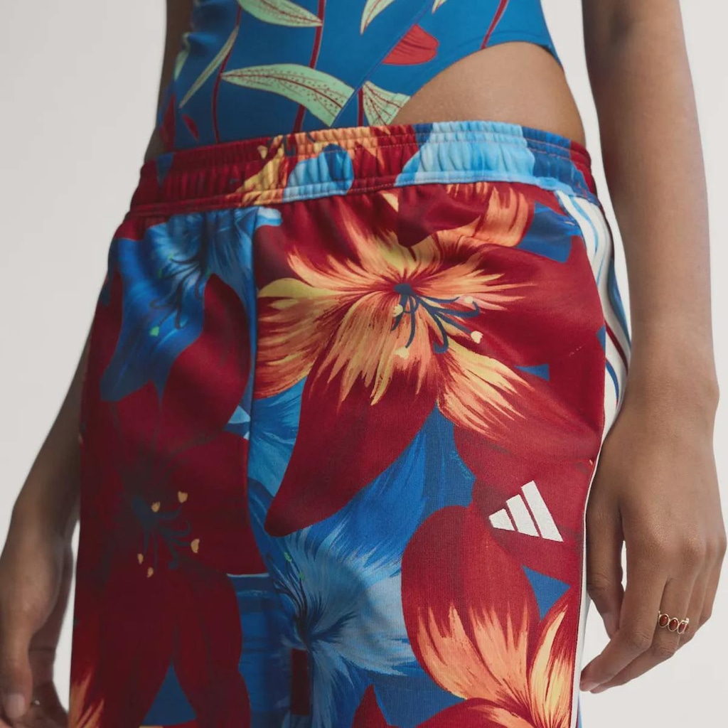 Imagem 5 do produto Calça Adidas Farm Tiro Feminina