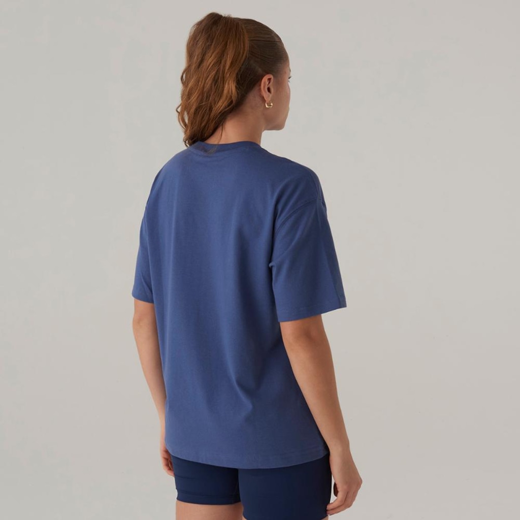 Imagem 3 do produto Camiseta New Balance Oversized Small Logo Feminina