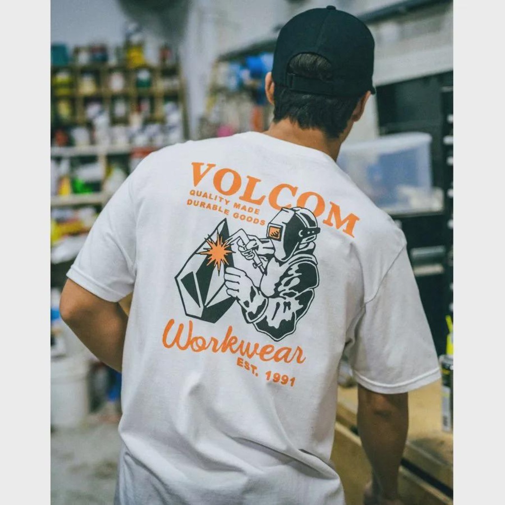 Imagem 5 do produto Camiseta Volcom Silk MC Workwear Welder - Masculino