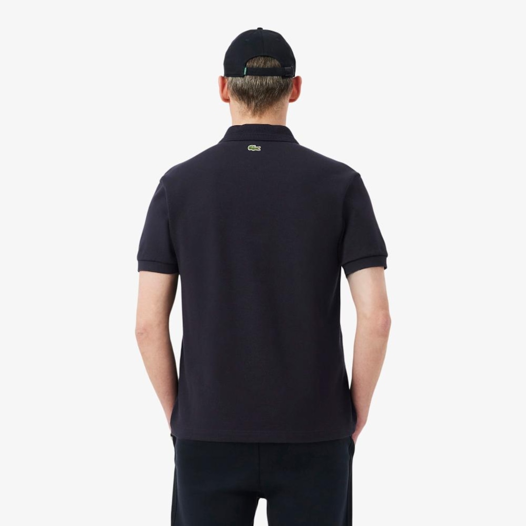Imagem 2 do produto Camiseta Polo de Modelagem Clássica com Distintivo — Fabricada na França Lacoste Masculina