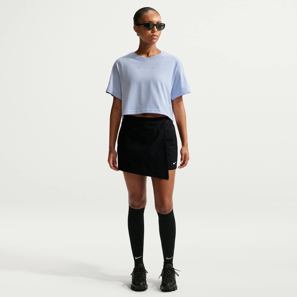 Imagem 4 do produto Camiseta Cropped Nike Sportswear Varsity 18 Feminina