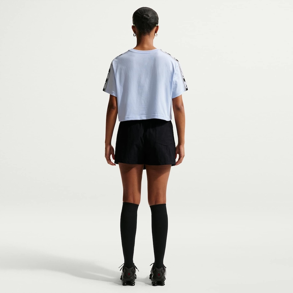 Imagem 5 do produto Camiseta Cropped Nike Sportswear Varsity 18 Feminina