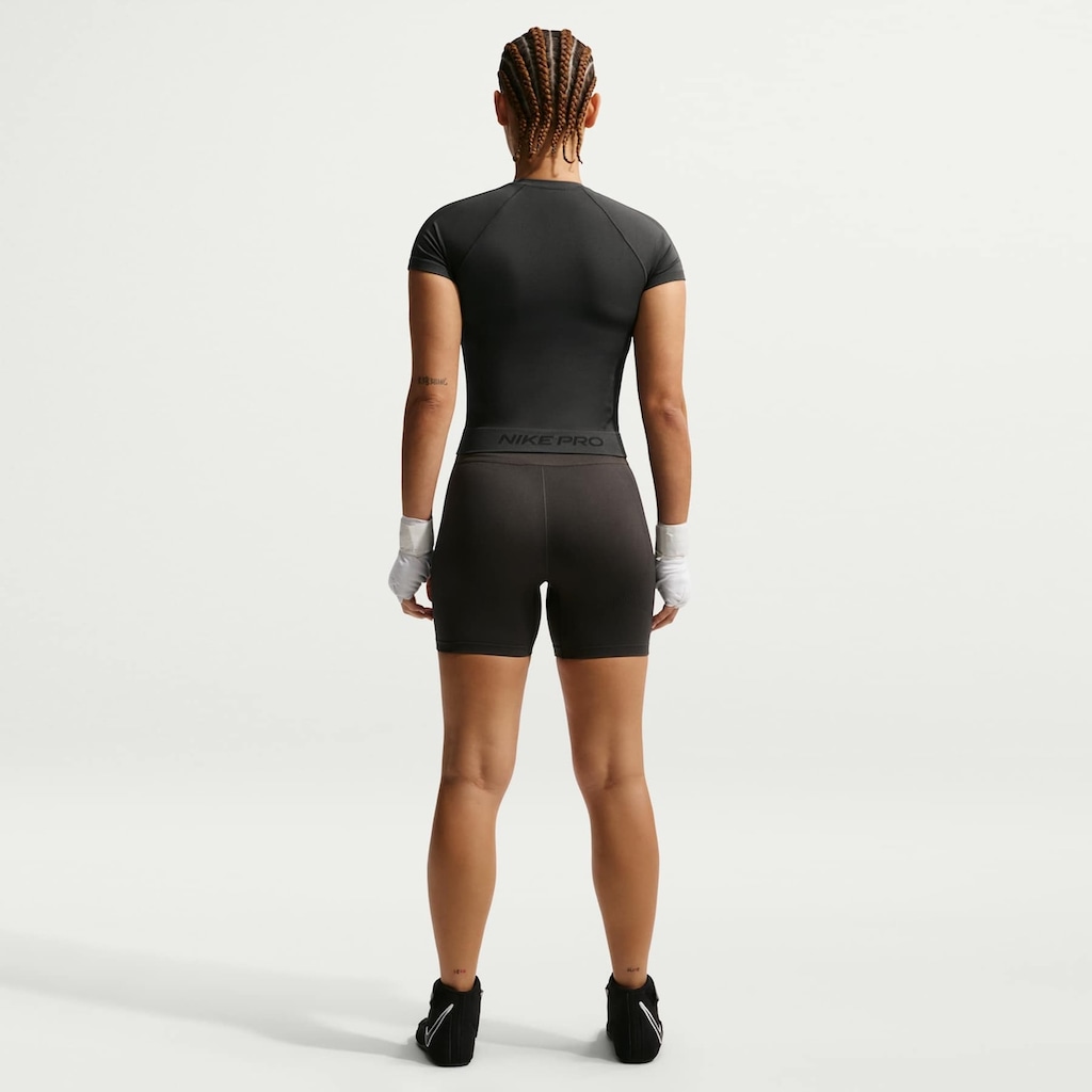 Imagem 5 do produto Camiseta Dri-FIT Nike Pro Slim Feminina