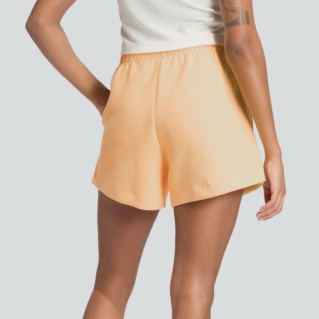 Imagem 2 do produto Shorts Feminino Folgado Soft Lux adidas