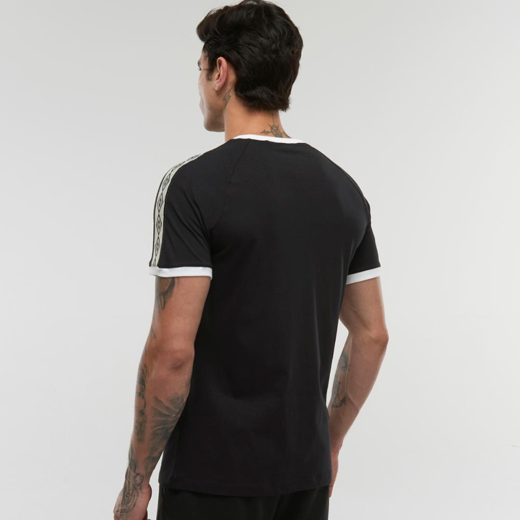 Imagem 5 do produto Camiseta Umbro Tape F.C. - Masculina