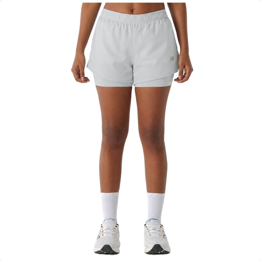 Imagem 2 do produto Shorts New Balance Sport Essentials 2 In Feminino