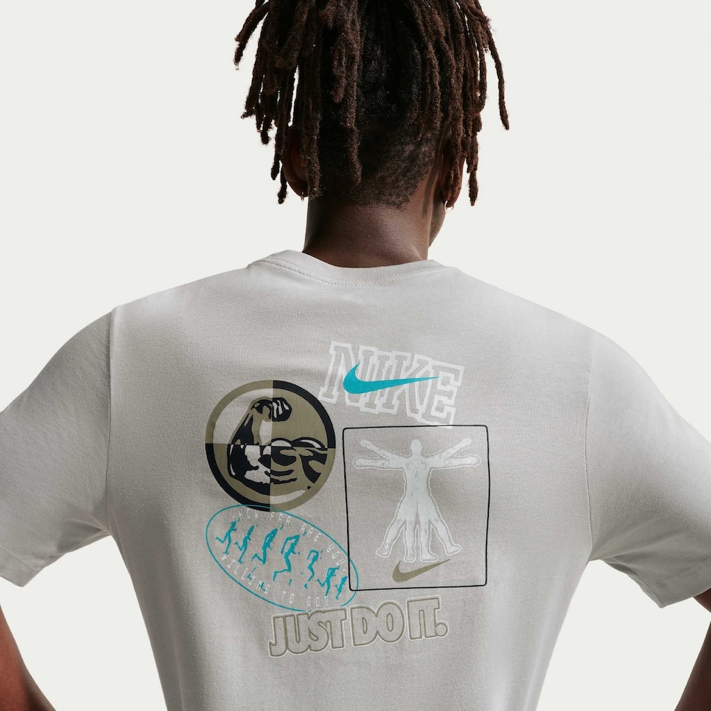 Imagem 2 do produto Camiseta Nike Train Stickers Masculina