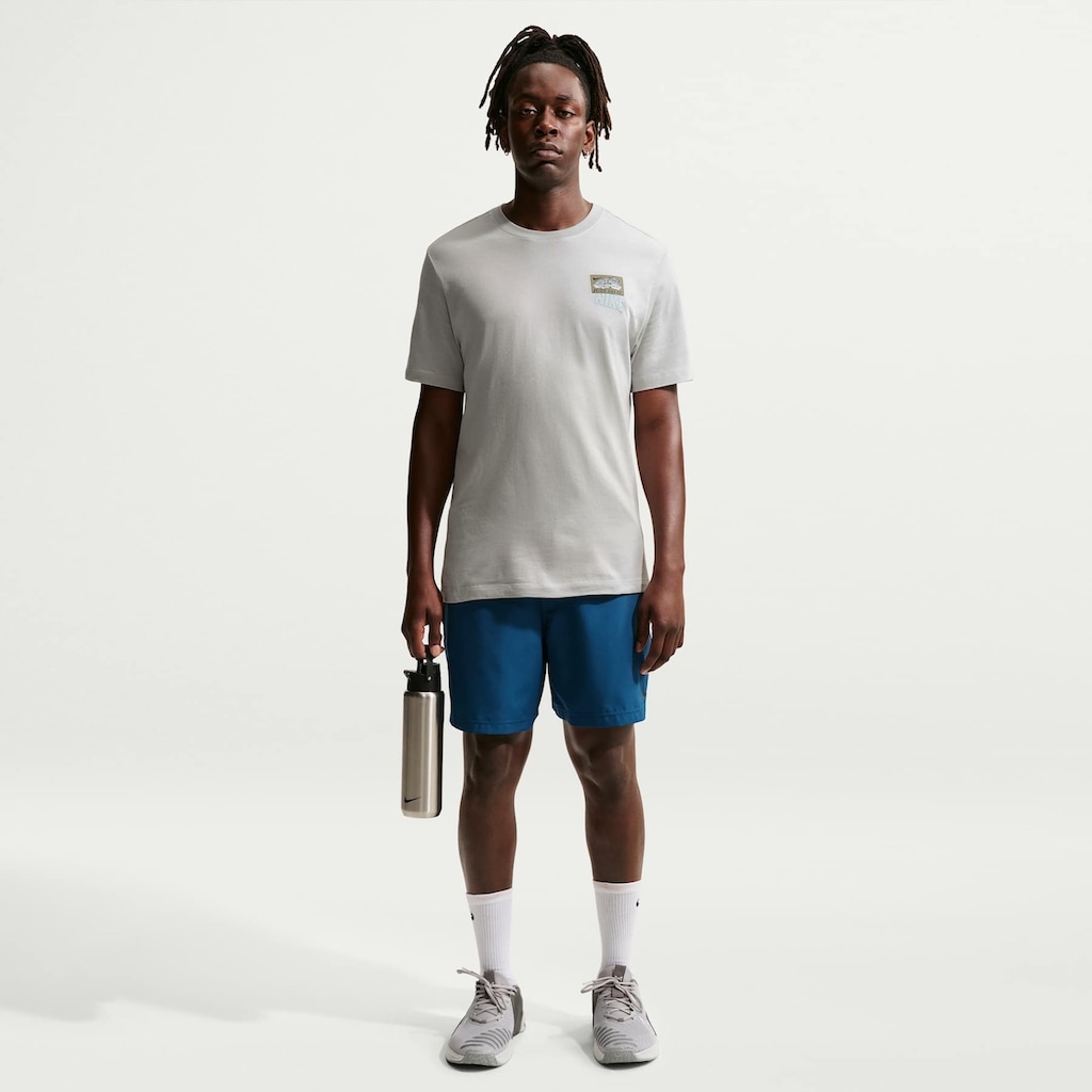 Imagem 4 do produto Camiseta Nike Train Stickers Masculina