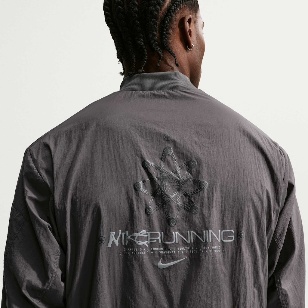Imagem 2 do produto Jaqueta Nike UV Repel Stride Masculina