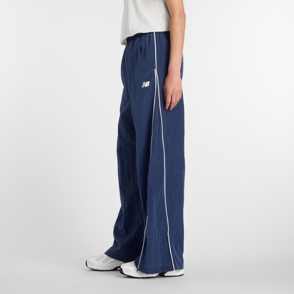 Imagem 2 do produto Calça Feminina New Balance Sport Legacy Woven