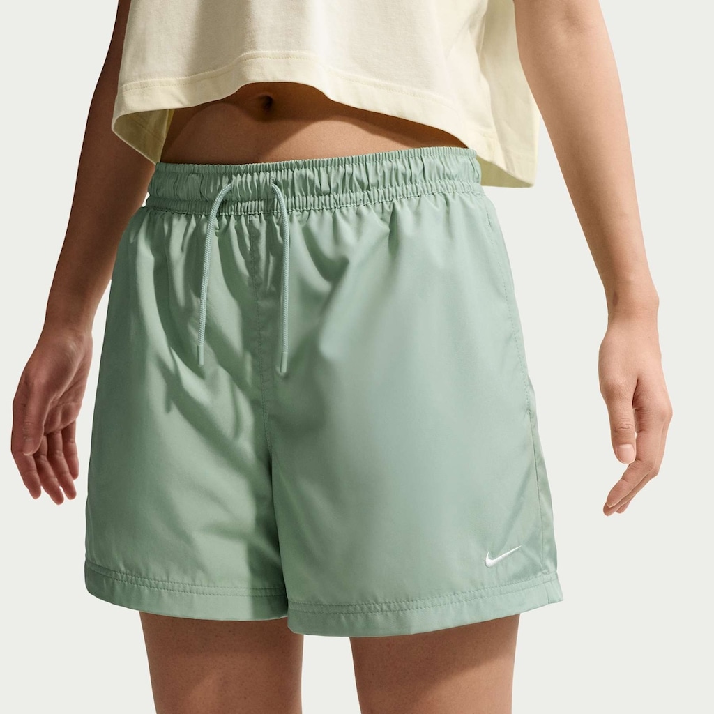 Imagem 2 do produto Shorts Nike Sportswear Essentials Woven Feminino