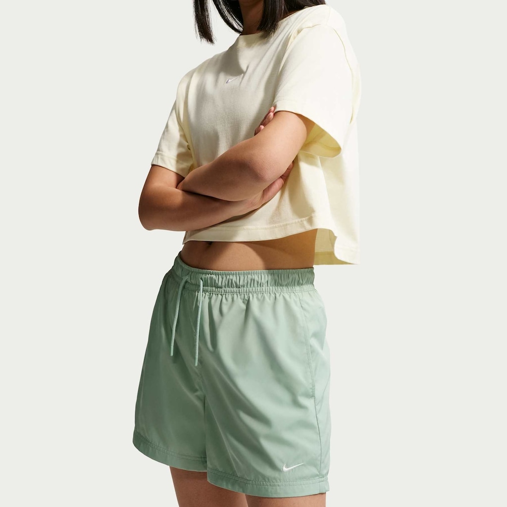 Imagem 4 do produto Shorts Nike Sportswear Essentials Woven Feminino