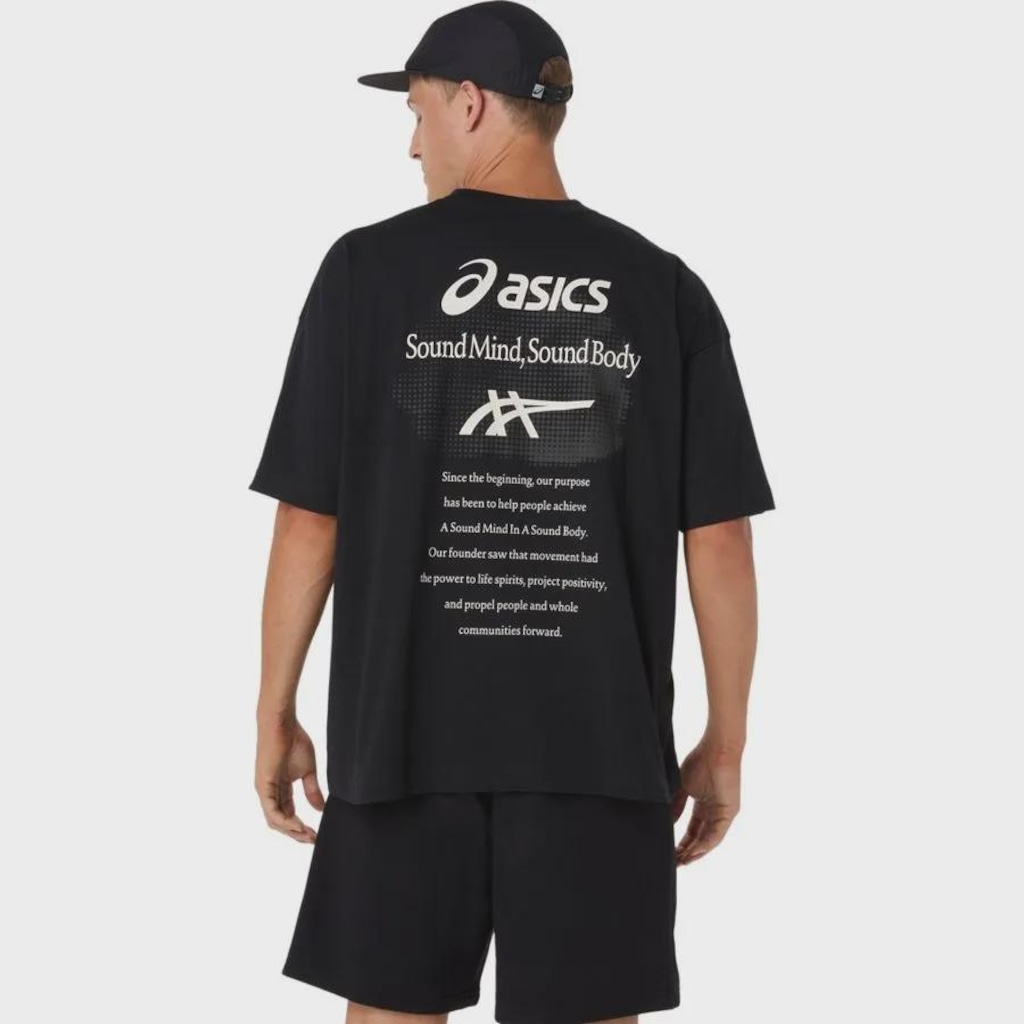 Imagem 3 do produto Camiseta ASICS Relaxada com Estampa de Nuvens Masculina