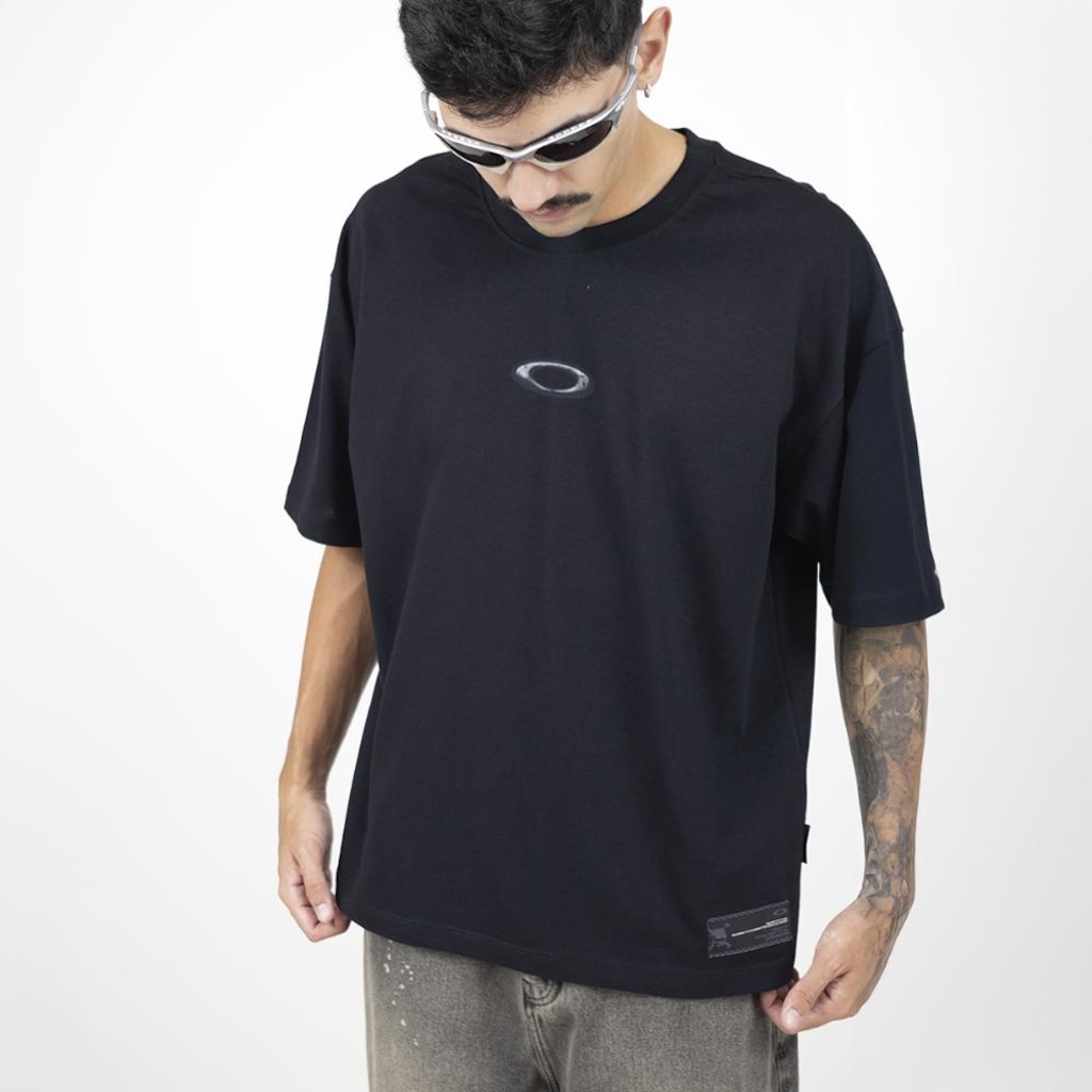 Imagem 2 do produto Camiseta Oakley Teeth Footprint SS Tee Blackout - Masculina