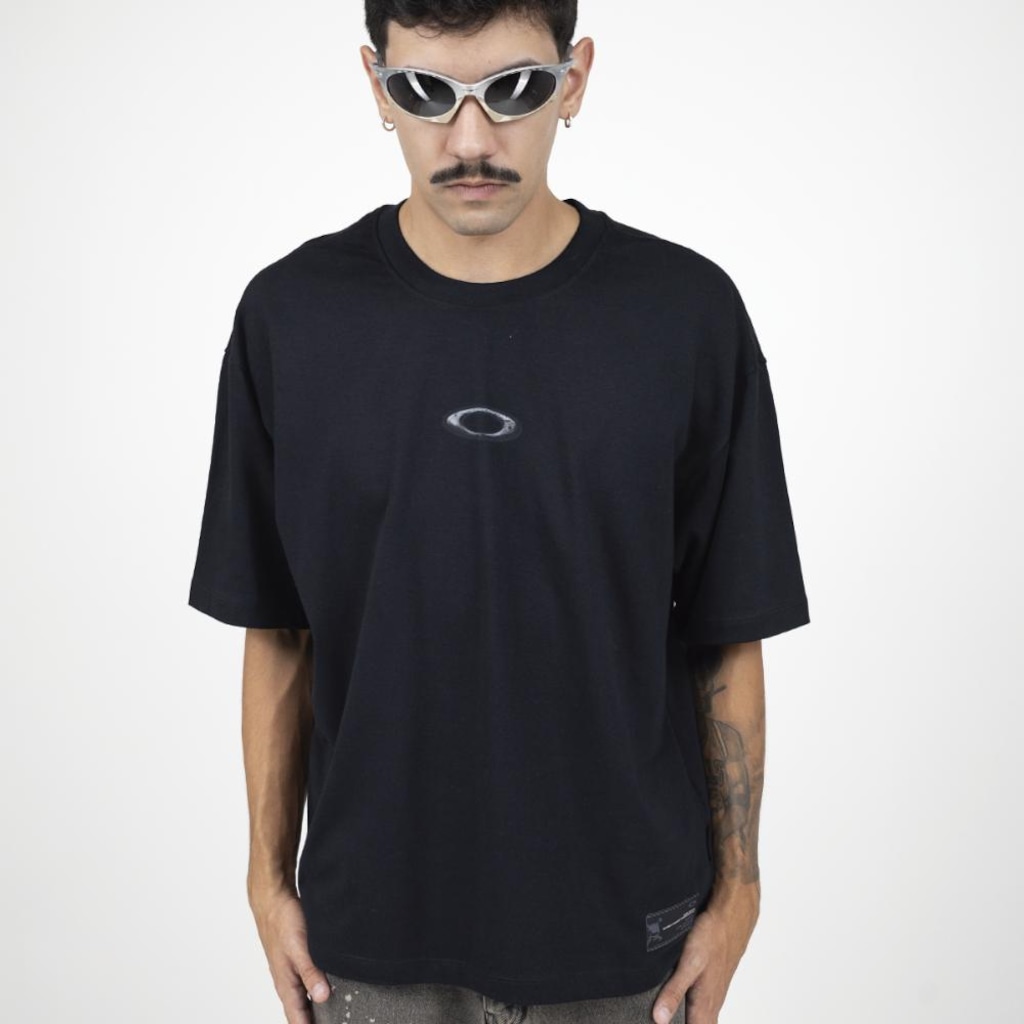 Imagem 3 do produto Camiseta Oakley Teeth Footprint SS Tee Blackout - Masculina
