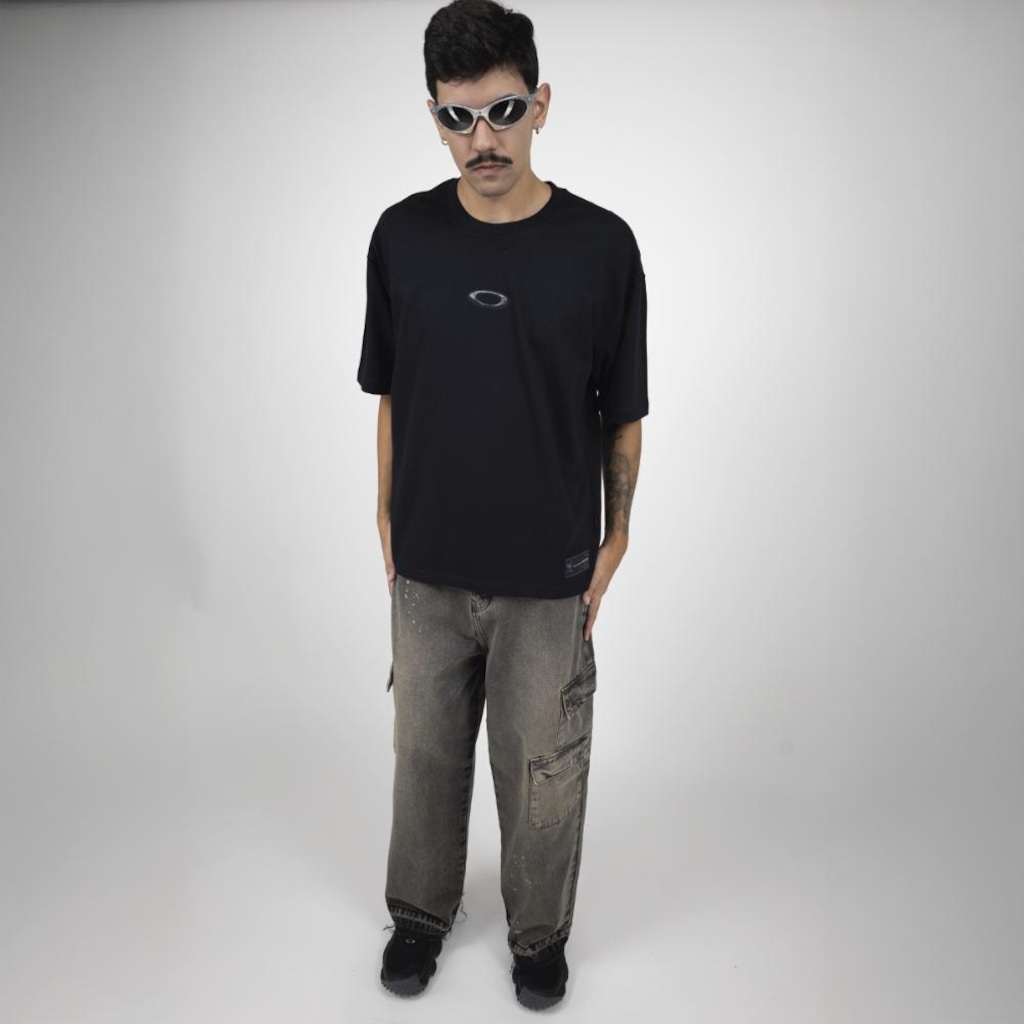 Imagem 4 do produto Camiseta Oakley Teeth Footprint SS Tee Blackout - Masculina