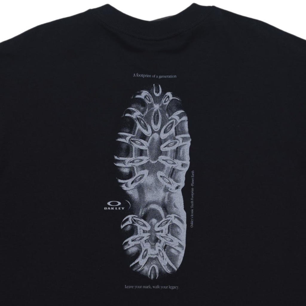 Imagem 5 do produto Camiseta Oakley Teeth Footprint SS Tee Blackout - Masculina