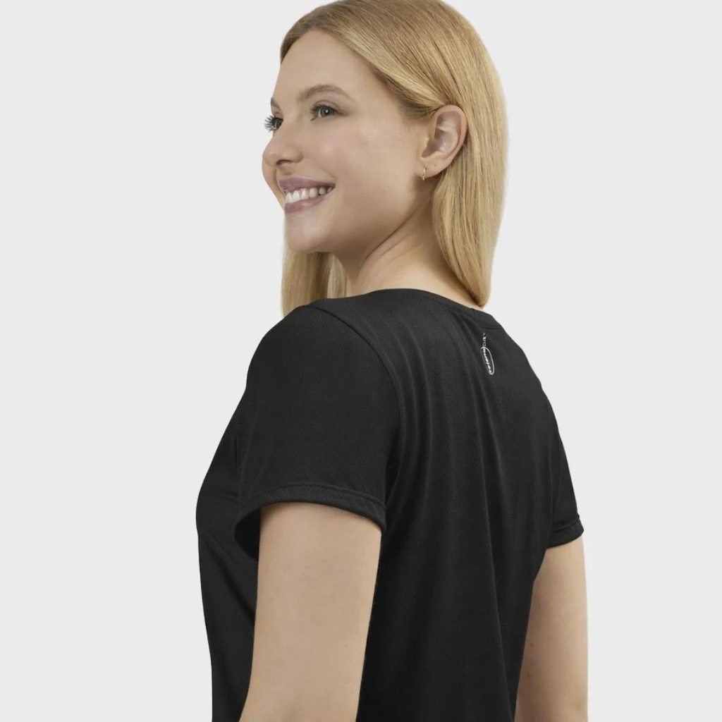 Imagem 3 do produto Camiseta Selene Com Microfuros Nas Costas - Feminina