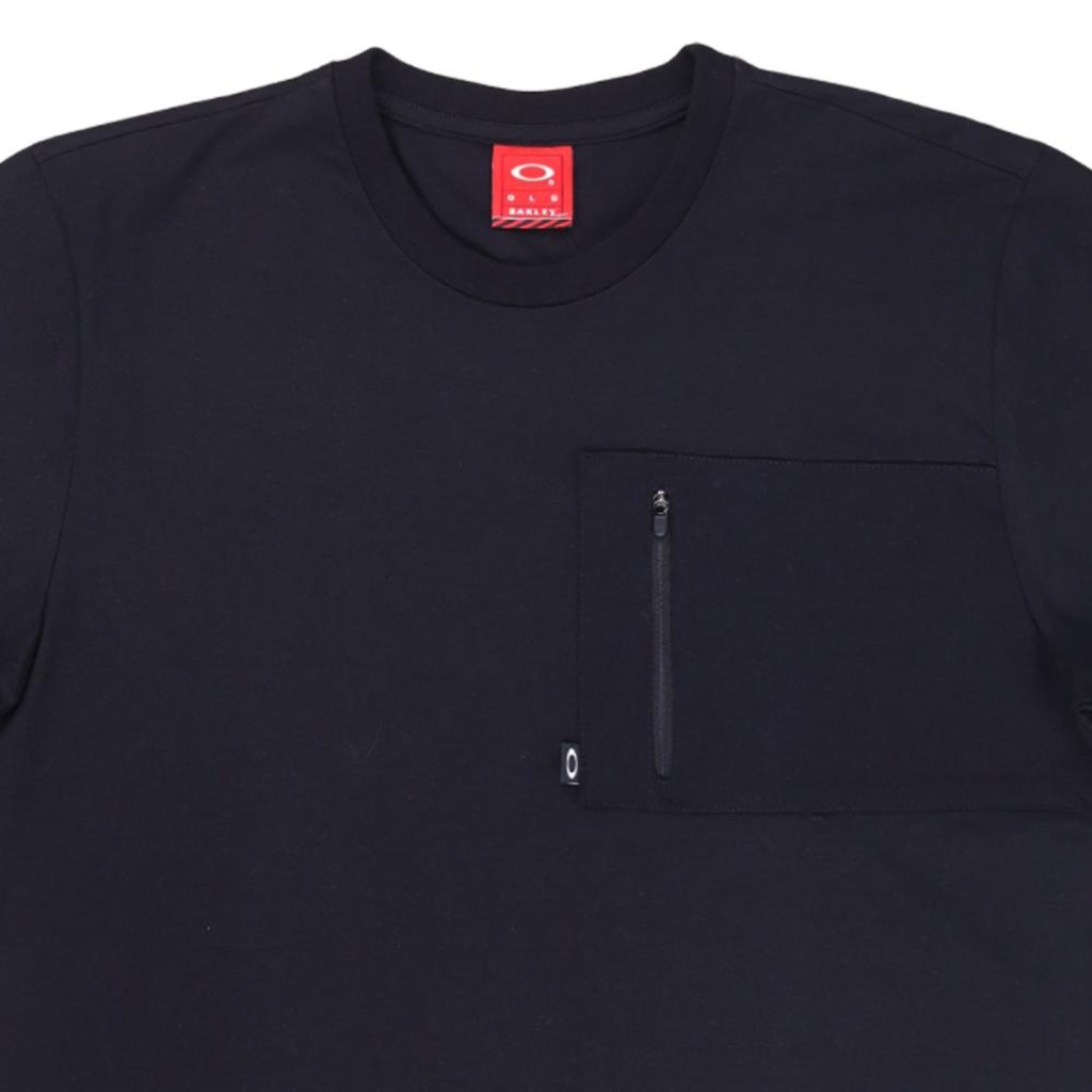 Imagem 2 do produto Camiseta Oakley Legend Zip Pocket Tee - Masculina