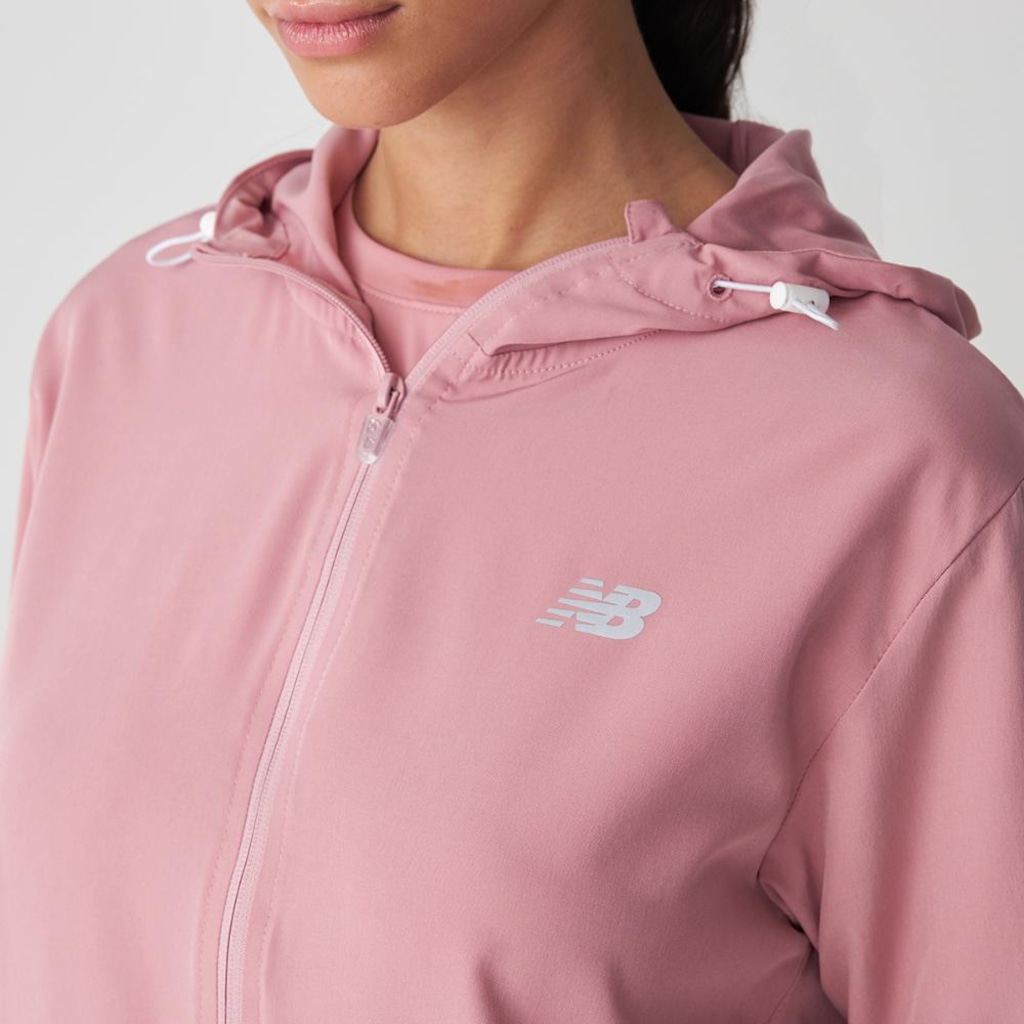 Imagem 4 do produto Jaqueta Corta Vento New Balance Sport Essentials Run Feminino