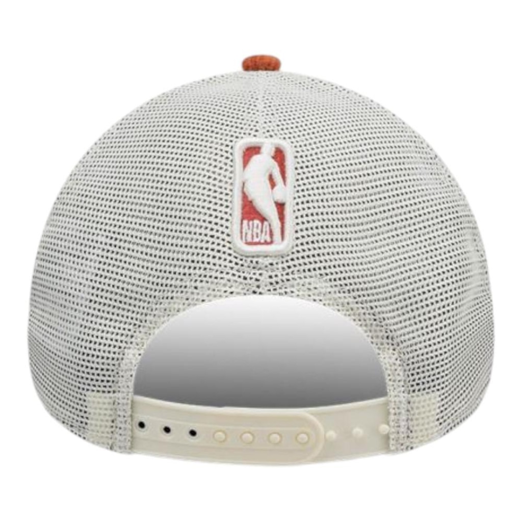 Imagem 4 do produto Boné Adulto New Era 940af Old English Chicago Bulls Aba Curva