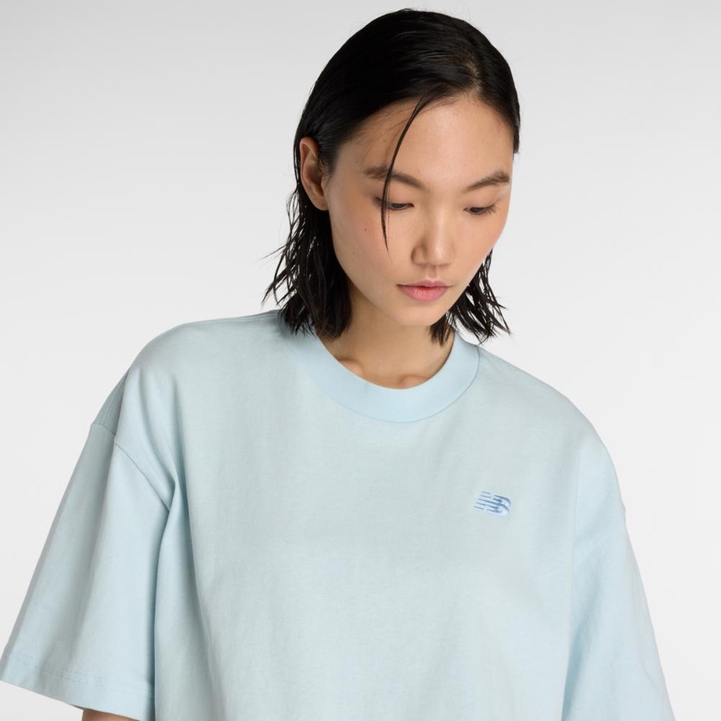 Imagem 4 do produto Camiseta Cropped New Balance Small Logo Feminina