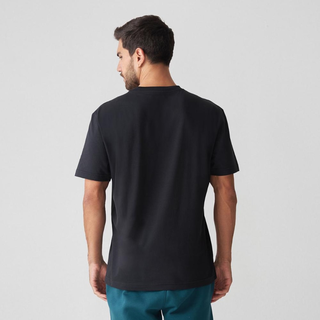 Imagem 2 do produto Camiseta New Balance Reimagined Graphic Masculina