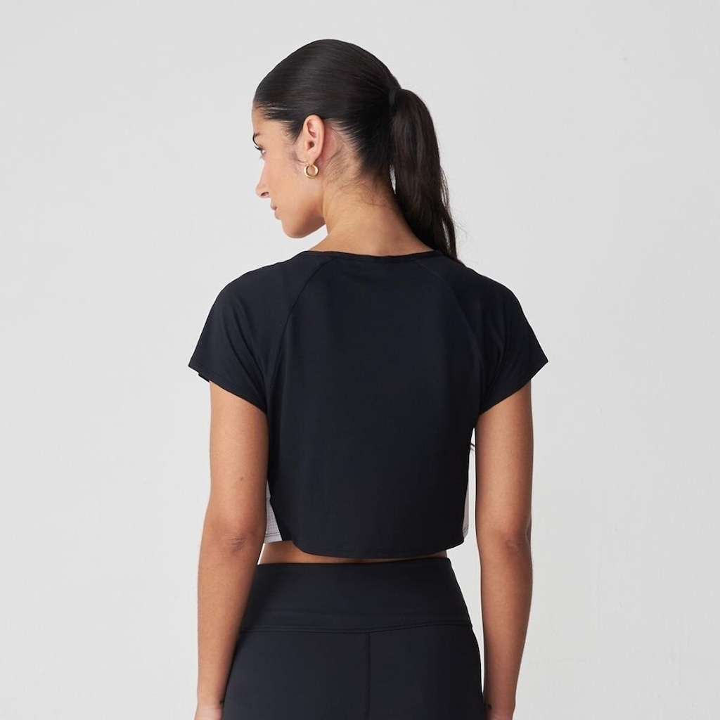 Imagem 2 do produto Camiseta Cropped New Balance Fast Days - Feminina