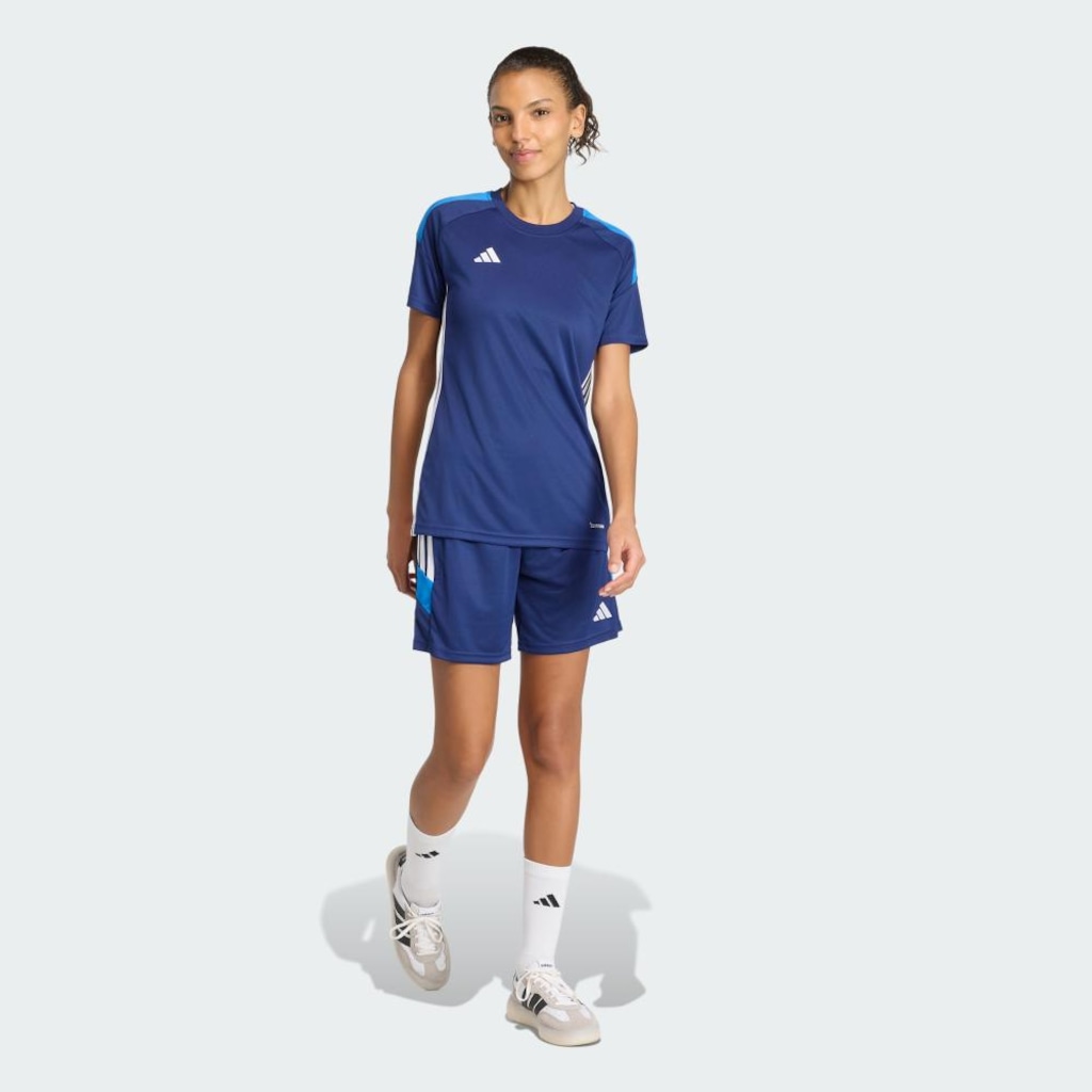 Imagem 4 do produto Camiseta Tiro 26 Essentials adidas Feminina