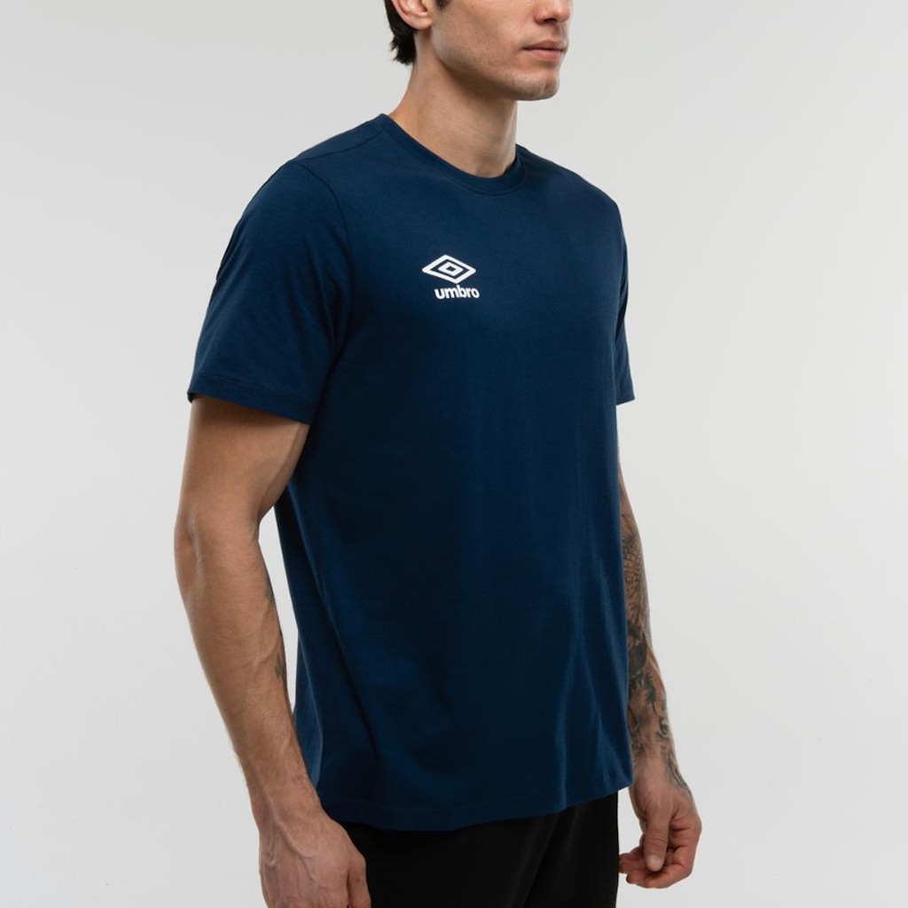 Imagem 3 do produto Camiseta Umbro Essential Masculino