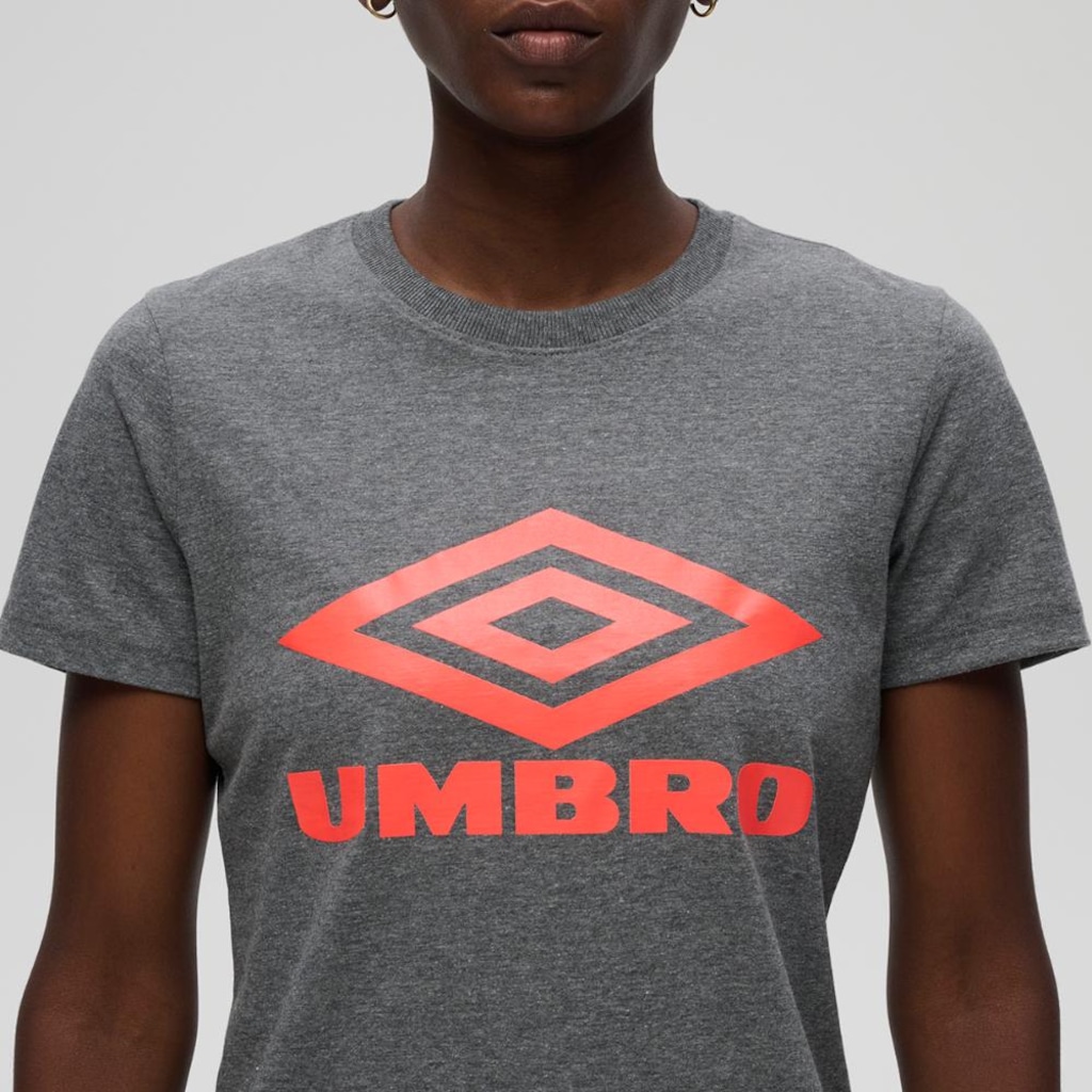 Imagem 4 do produto Camiseta Umbro Large Logo Duo Feminino
