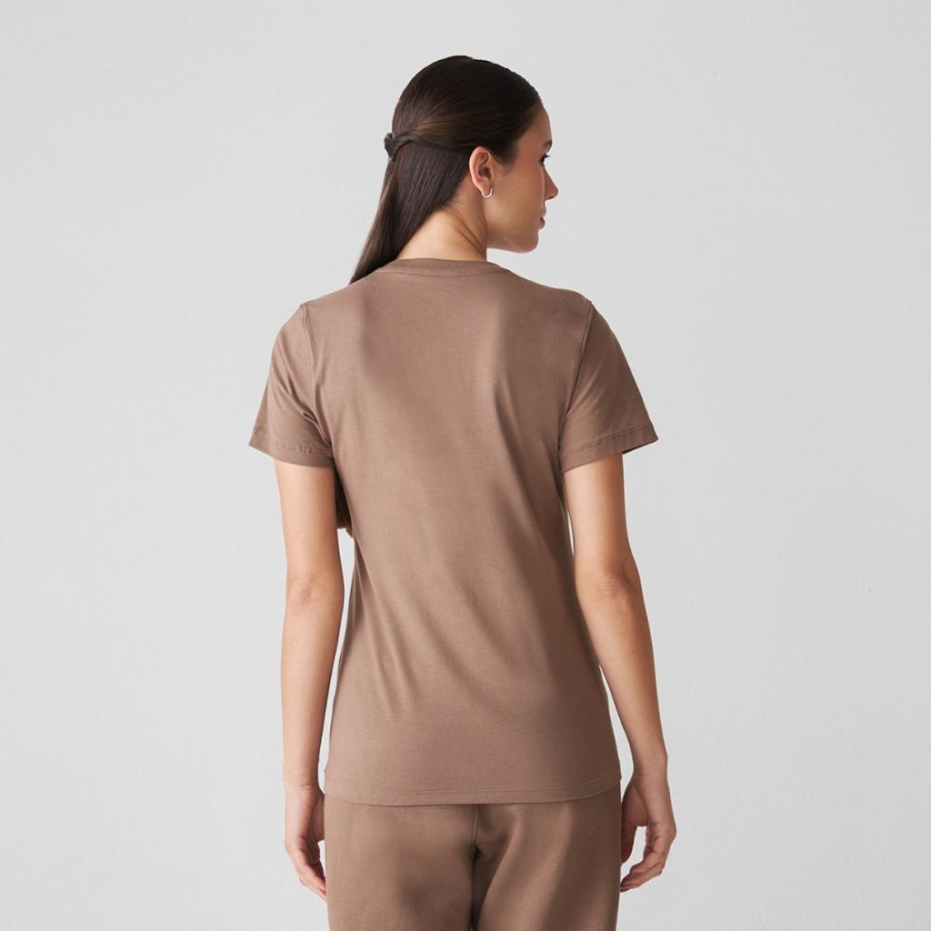 Imagem 5 do produto Camiseta New Balance Essentials Feminina