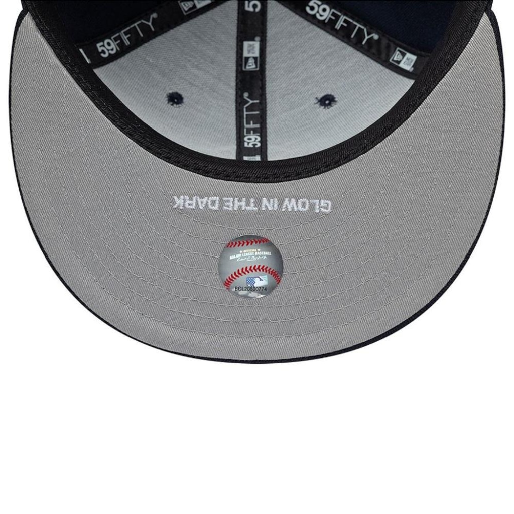 Imagem 5 do produto Boné New Era 5950 New York Yankees Glow In The Dark Masculino