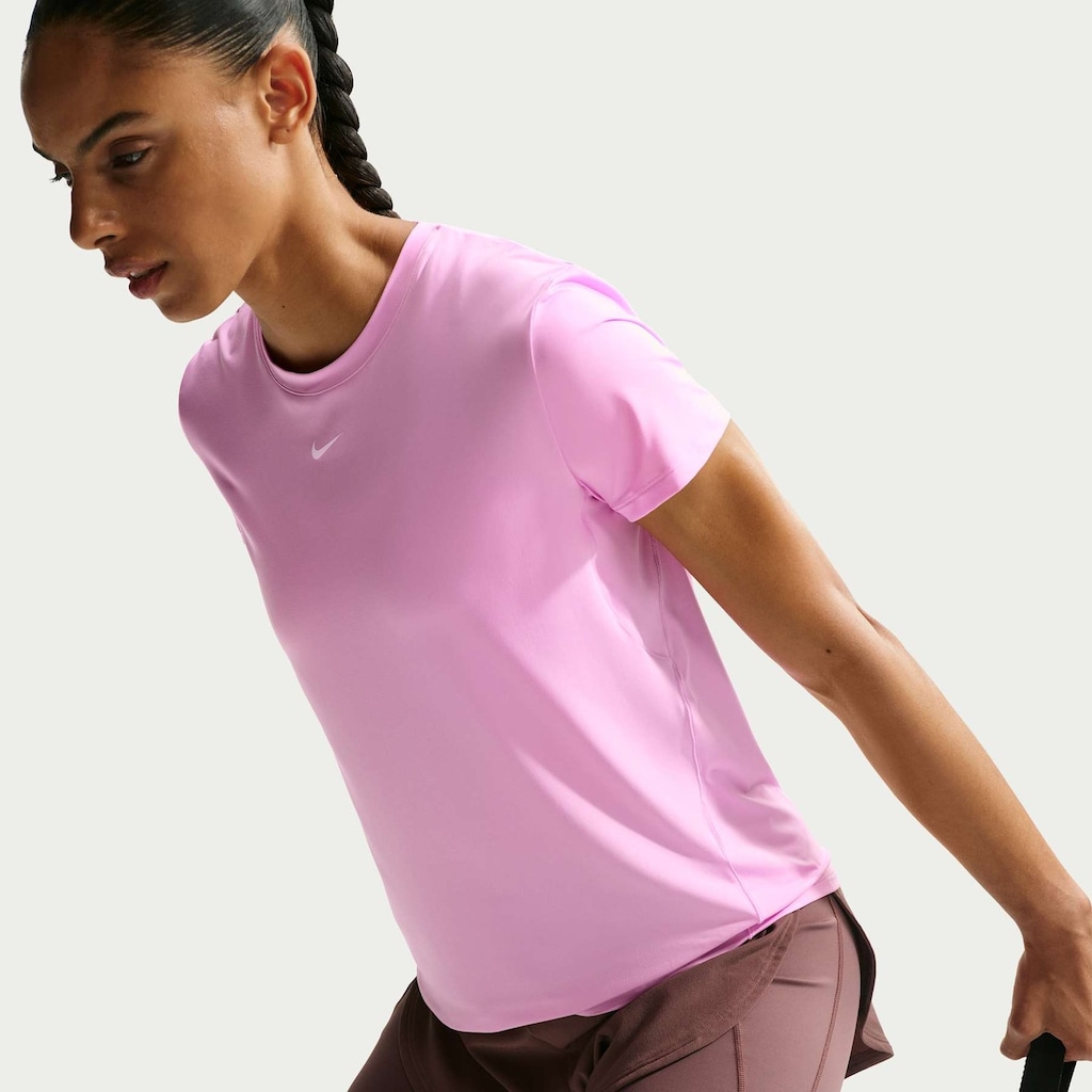 Imagem 3 do produto Camiseta Nike Dri-FIT One Feminina