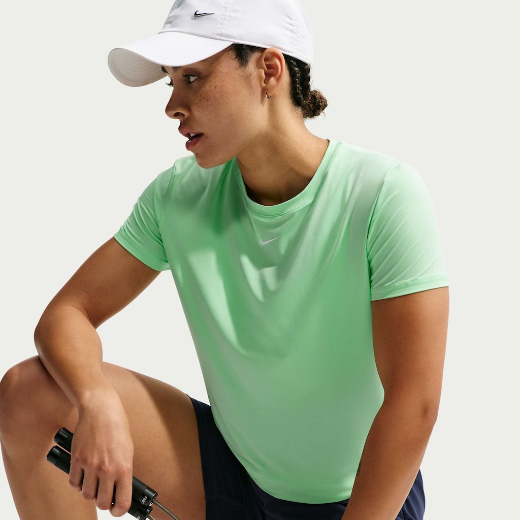 Imagem 3 do produto Camiseta Nike Dri-FIT One Feminina
