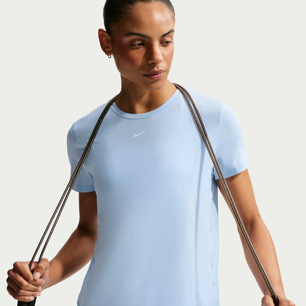 Imagem 1 do produto Camiseta Nike Dri-FIT One Feminina
