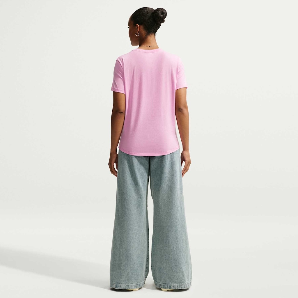 Imagem 5 do produto Camiseta Nike Sportswear Club Essentials Feminina
