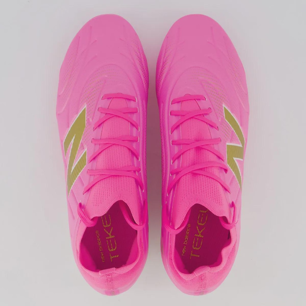 Imagem 4 do produto Chuteira de Campo Adulto New Balance Tekela Team low V5