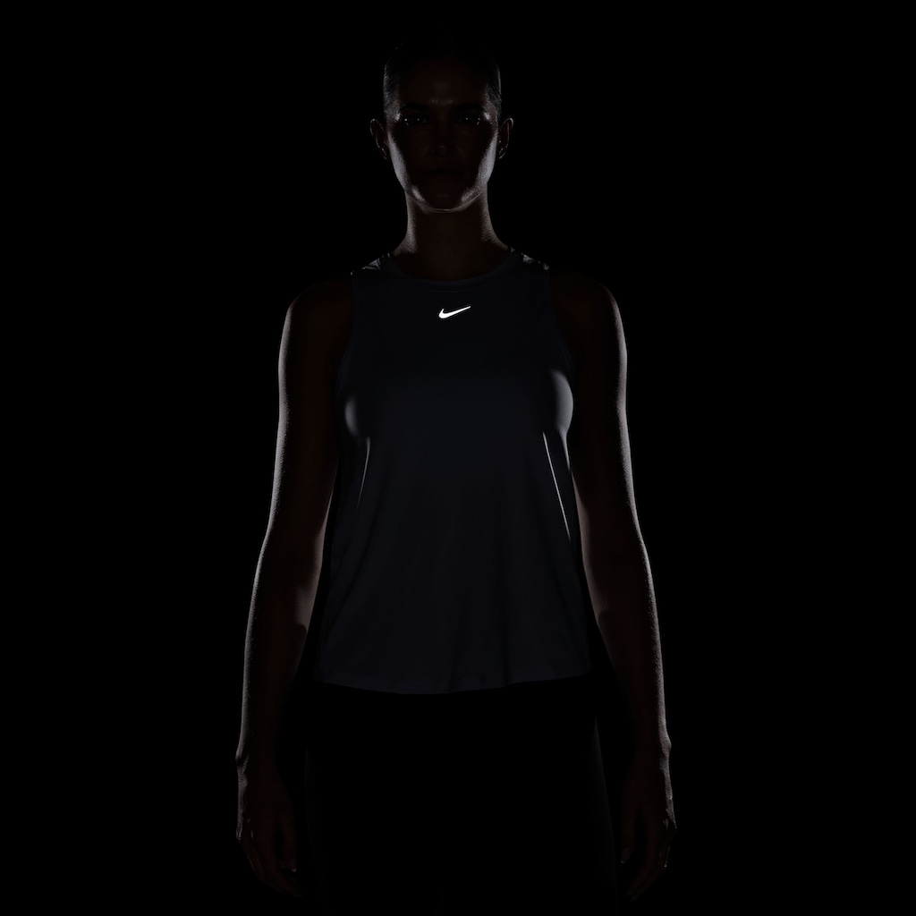 Imagem 4 do produto Regata Nike Dri-FIT One Feminina