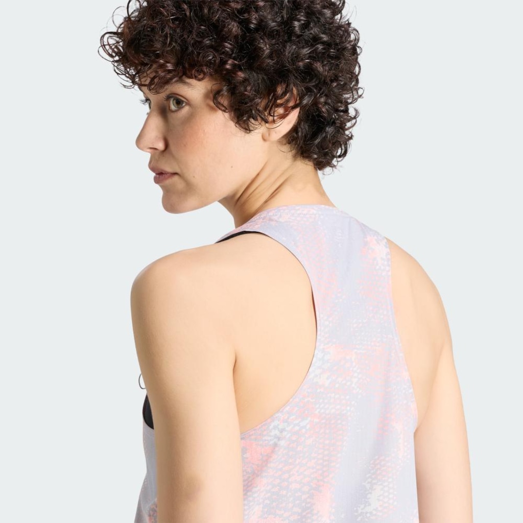 Imagem 5 do produto Camiseta Regata adidas Estampa Animal Icônica ADI365 Running Feminina