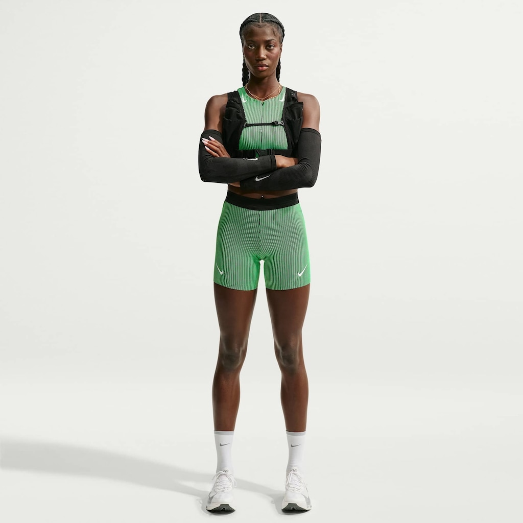 Imagem 1 do produto Short Dri-FIT Nike Aeroswift ADV Feminino