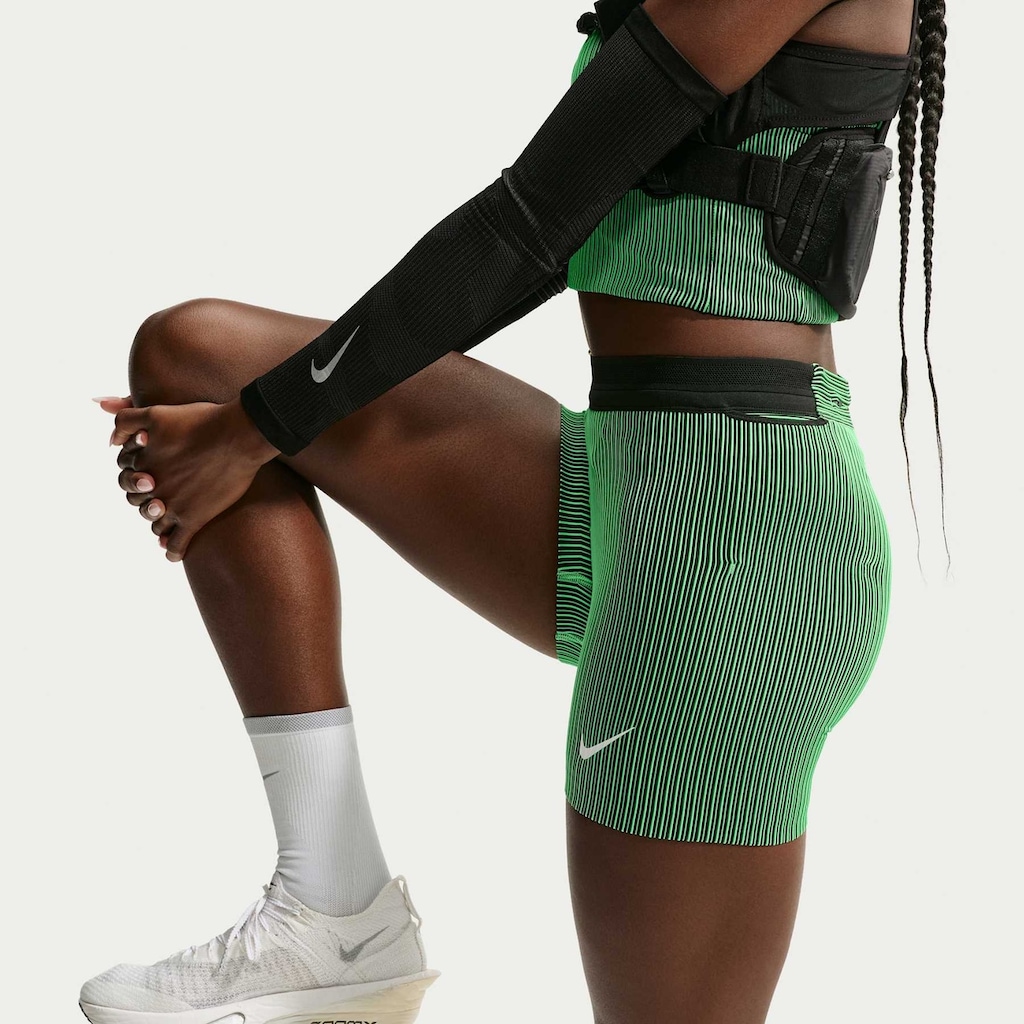 Imagem 3 do produto Short Dri-FIT Nike Aeroswift ADV Feminino