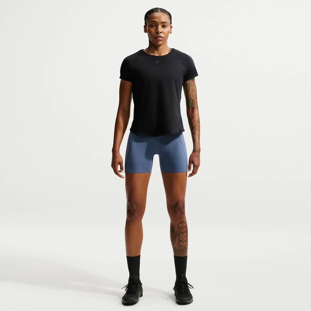 Imagem 4 do produto Camiseta Dri-FIT Nike Universa Feminina
