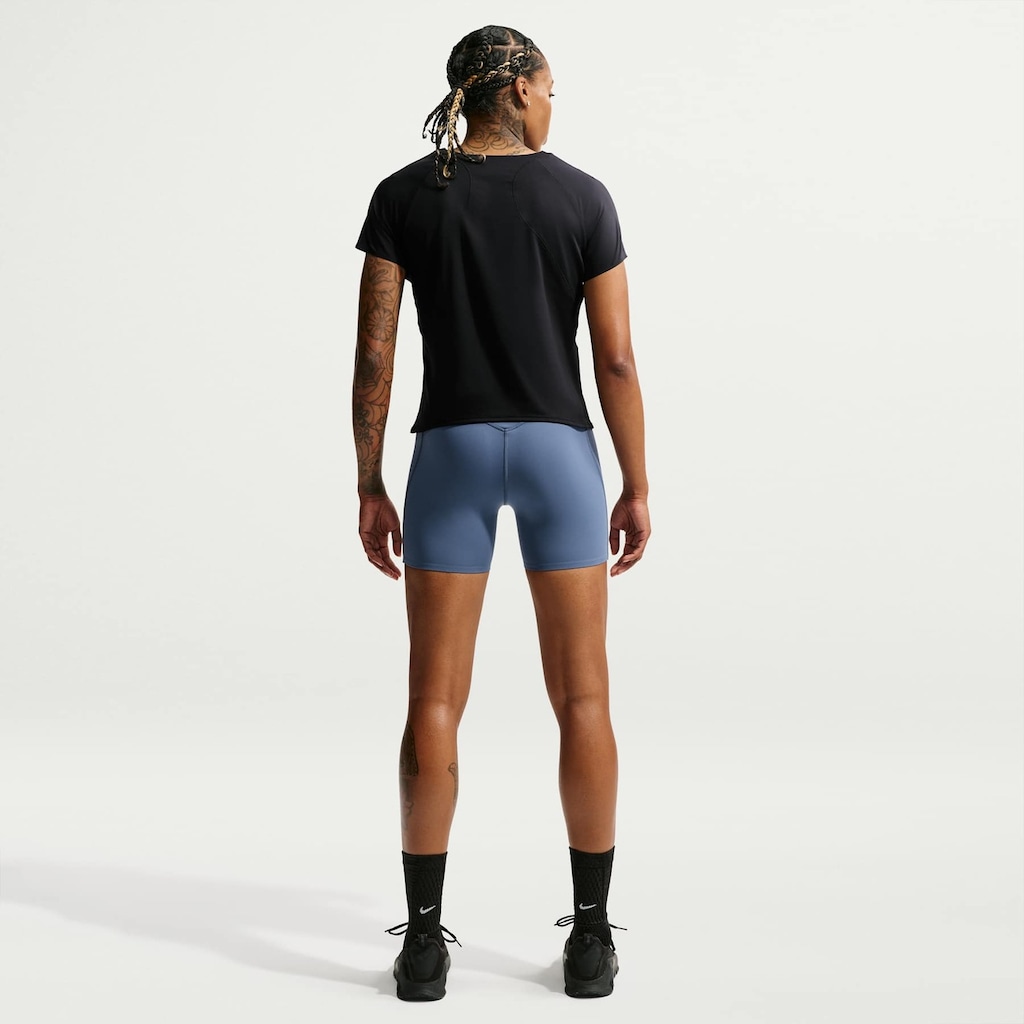 Imagem 5 do produto Camiseta Dri-FIT Nike Universa Feminina