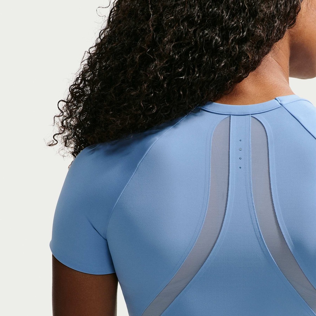 Imagem 2 do produto Camiseta Dri-FIT Nike Universa Mesh Feminina